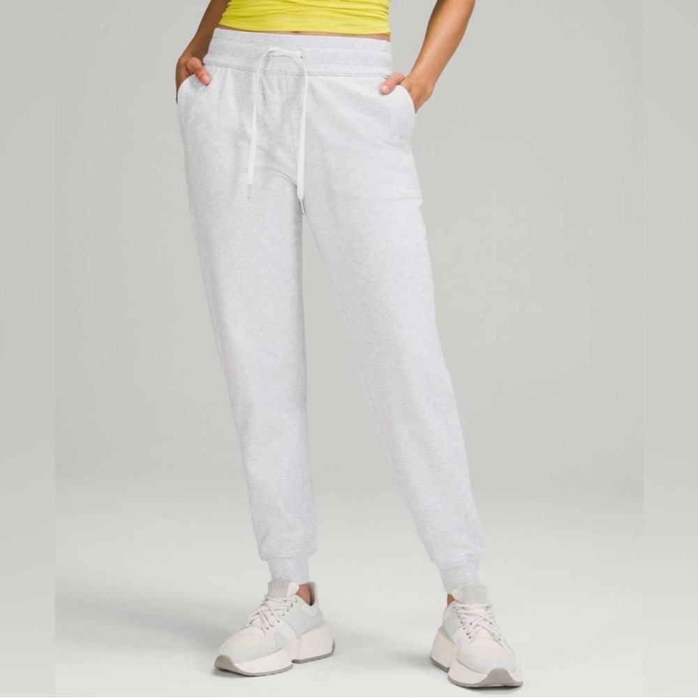 Lululemon scuba joggers in perfect condition worn 5 times